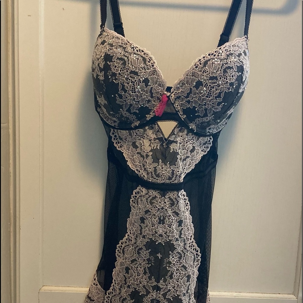 NWOT Victoria Secret Lingerie/36D. Never worn. Beautiful sequins and padded bra!